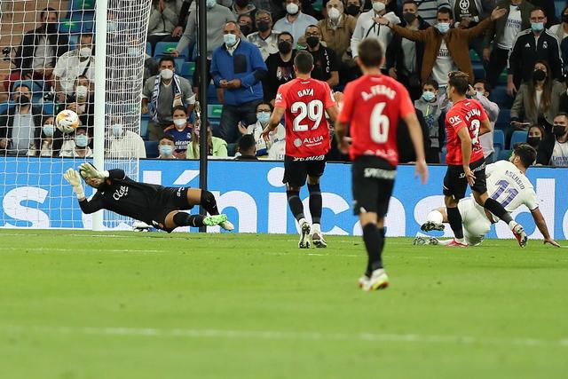 3-3遮不住泰山队史之光！克雷桑归化落地还要闯几关？